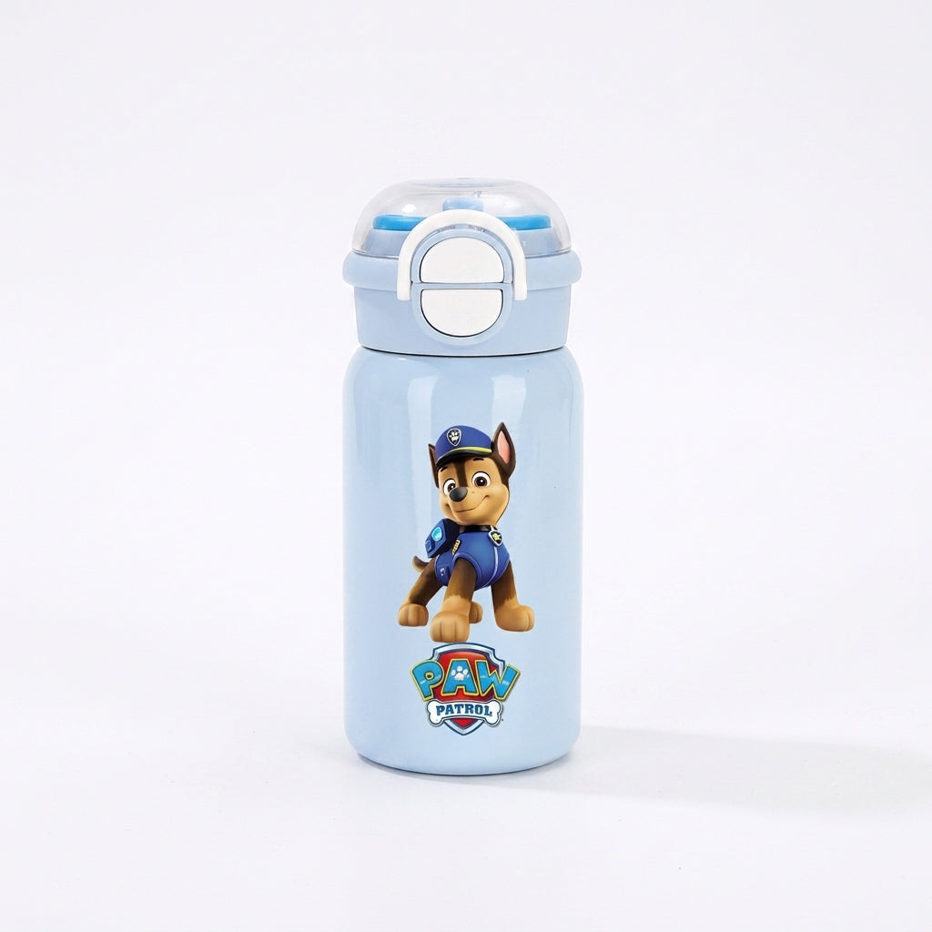 Gourde Pat Patrouille en plastique bleu clair, poignée, décor de Chase debout et logo.