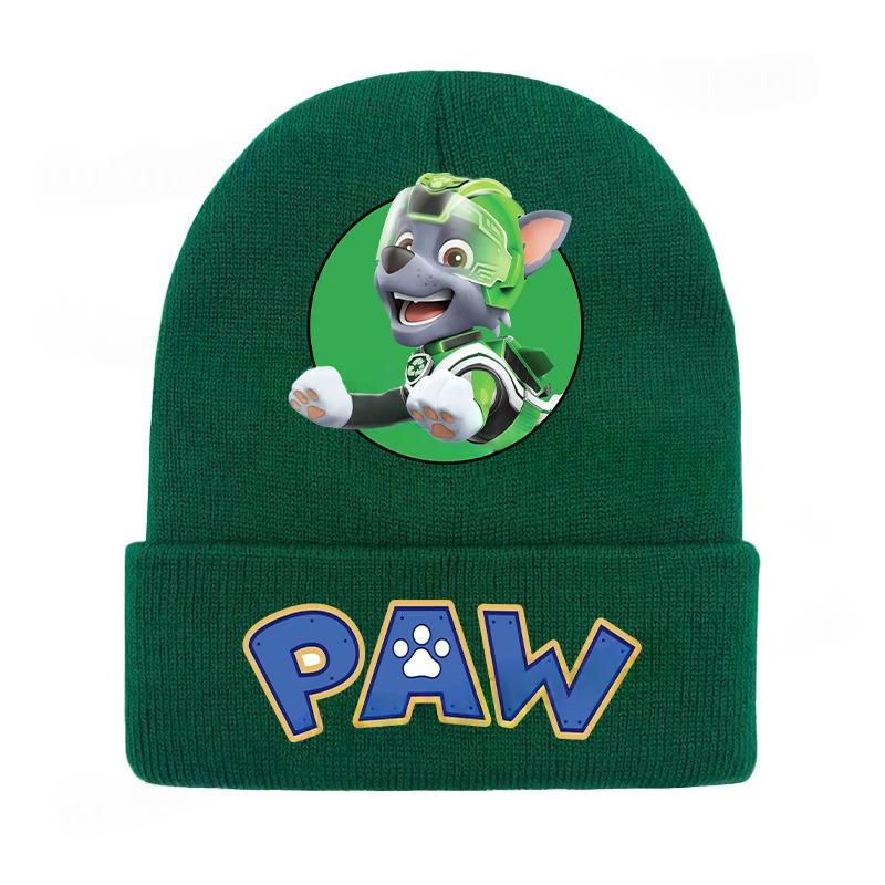 Bonnet vert en maille côtelée avec écusson « PAW » et motif personnage Pat Patrouille.