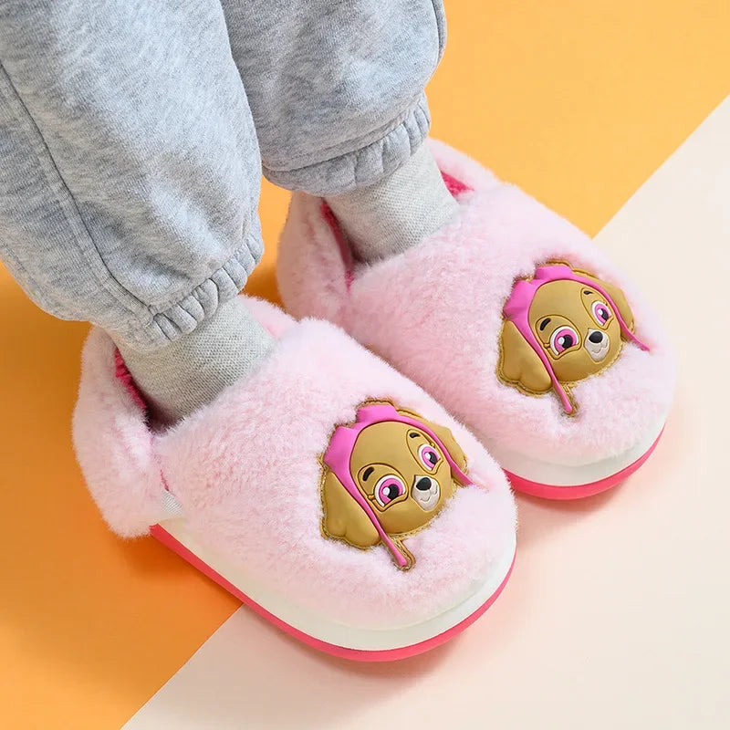 Chaussons roses en fourrure douce Pat Patrouille, têtes de chiots, semelle rouge