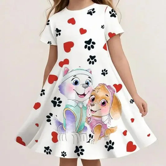 Robe enfant blanche évasée manches courtes, motif chiots et pattes noires, cœurs rouges