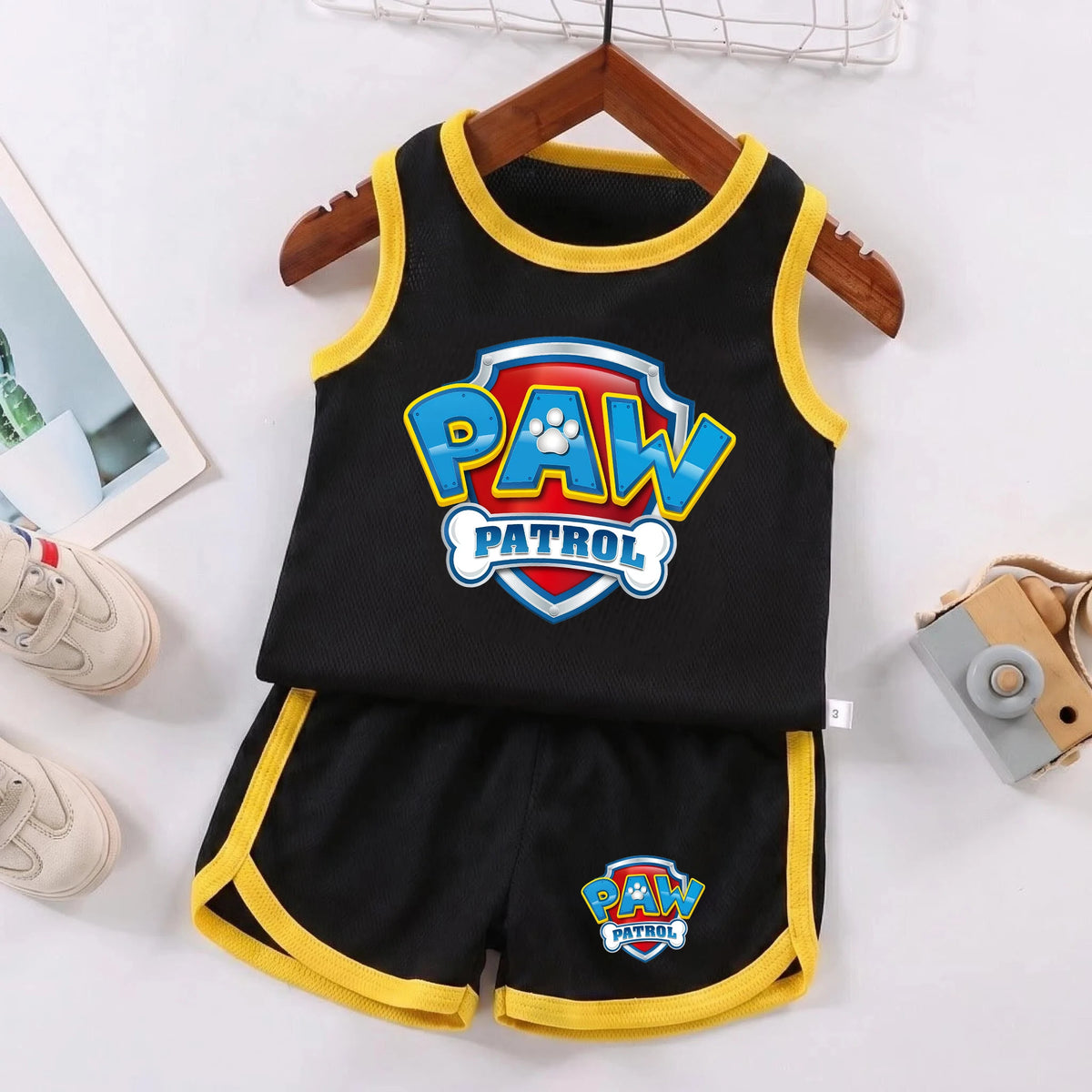 Ensemble football Pat' Patrouille, débardeur et short noirs, grand logo Paw Patrol sur le débardeur