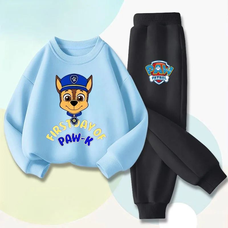 Ensemble sweat enfant bleu clair avec motif chiot et pantalon noir assorti