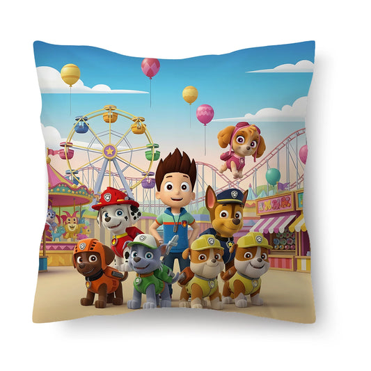 Coussin rectangulaire motif Pat Patrouille avec chiots et fête foraine, manège et ballons