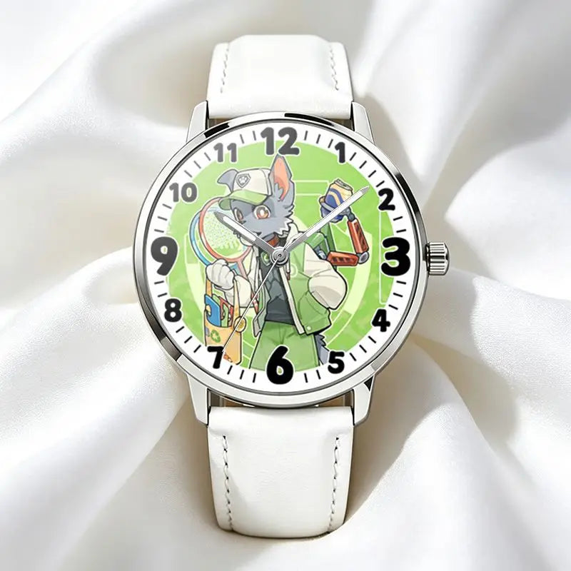 Montre enfant à cadran rond motif chiot vert avec accessoires, chiffres noirs, bracelet cuir blanc