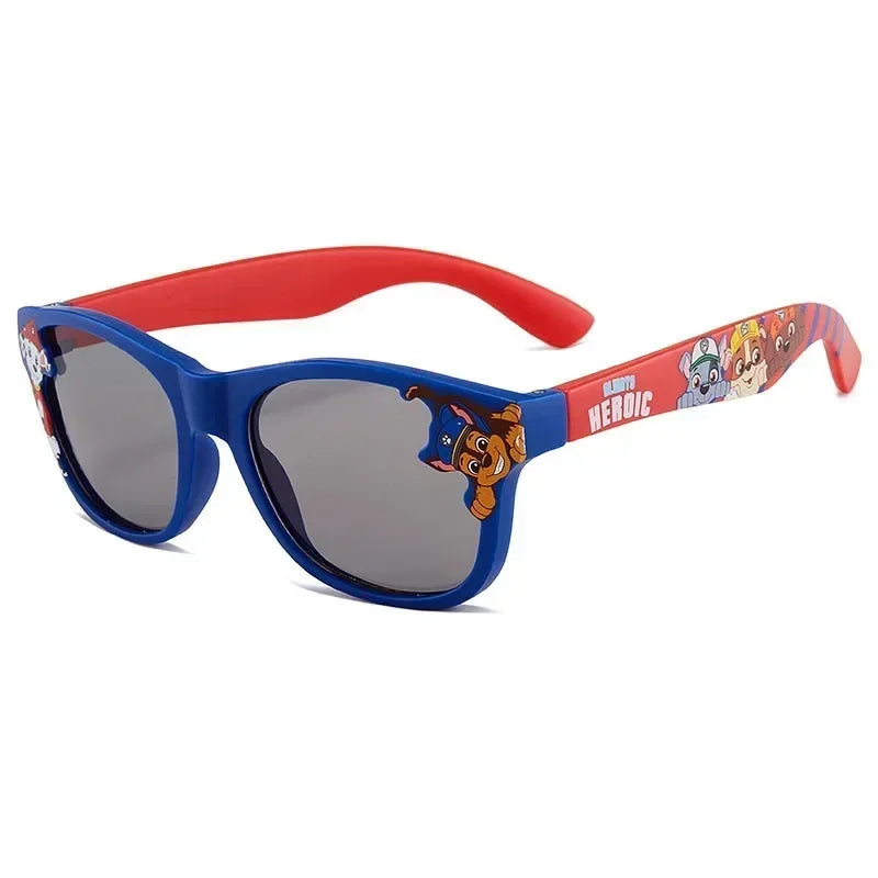 Lunettes de soleil enfant Pat' Patrouille, monture bleu marine à branches rouges, Chase imprimé sur les branches
