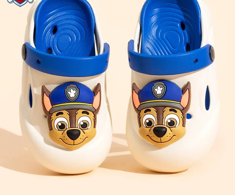 Sabots Crocs Pat Patrouille Chase pour chien, bleu et blanc, avec tête de chiot sur le dessus