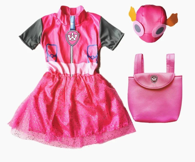 Robe rose de pilote avec manches gris foncé et écusson, ensemble avec sac à dos