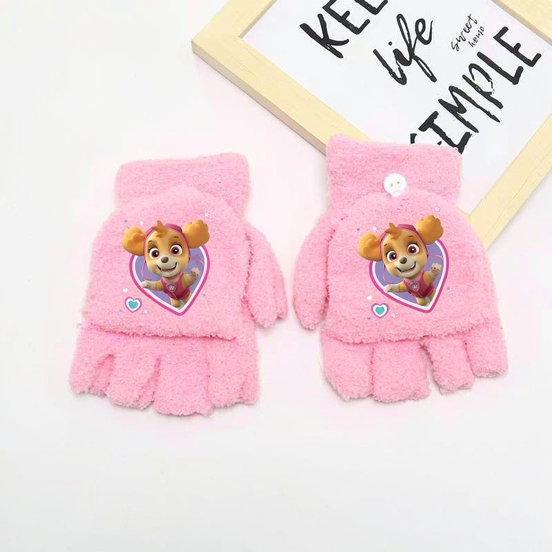 Paire de gants peluche roses Pat Patrouille Stella, décor cœurs et écusson personnage
