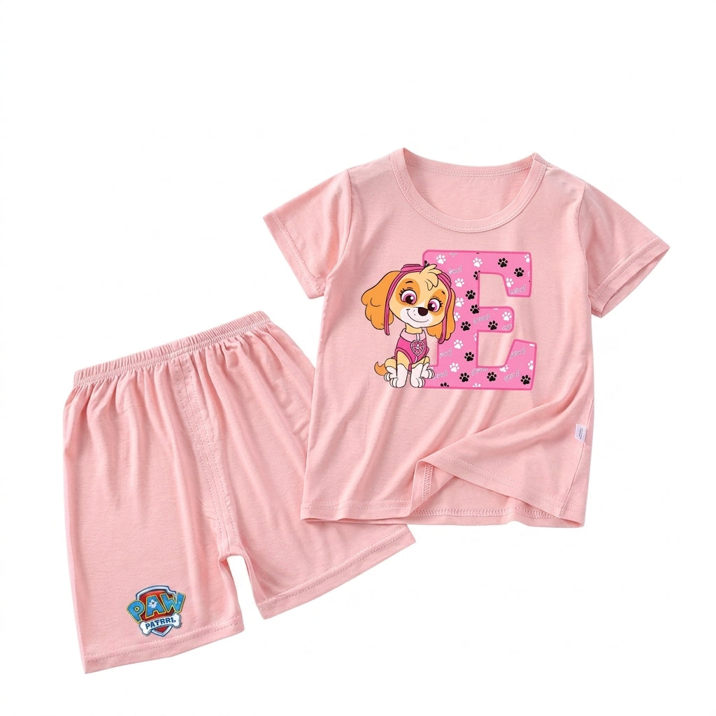 Pyjama enfant Pat' Patrouille rose motif Stella, lettre à choisir, porté par un enfant